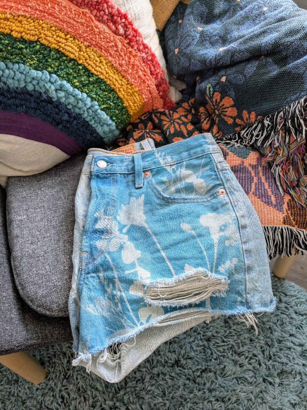 Custom Floral Dyed Levi's® Women's 501® Shorts - Extended Vacation // 29